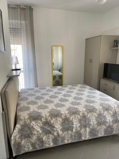 Residence Principi Di Piemonte 阿拉西奥 外观 照片