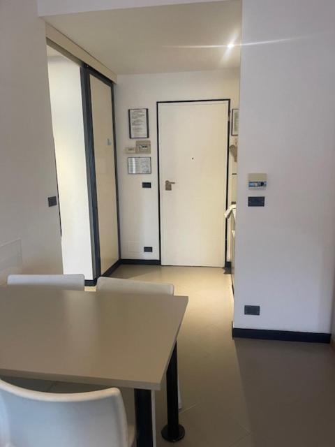 Residence Principi Di Piemonte 阿拉西奥 外观 照片
